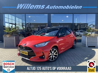 Toyota Yaris 1.5 Hybrid Executive Panoramadak , Stoelverwarming , JBL , pdc V+A