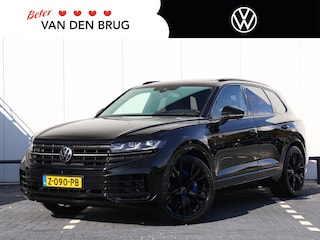 Volkswagen Touareg 3.0 TSi eHybrid 4MOTION R 462pk DSG | Lederen bekleding | Trekhaak | Panoramadak | LED Matrix | Memoryseats | Dynaudio | Elektrische achterklep | HUD |