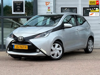 Toyota Aygo 1.0 VVT-i x-play| CARPLAY| CAMERA| NAVI