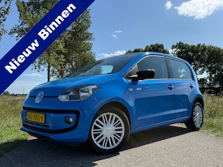 Volkswagen Up 1.0 high up! BlueMotion | Navi | Stoelverwarming | 2e Eigenaar | Airco | 15" Velgen | Elektrisch pakket |