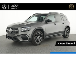 Mercedes-Benz GLB 180 Star Edition AMG Line | 7-persoons | Panorama - Schuifdak | Smartphone Integratie Pakket | Night Pakket | Achteruitrij Camera | Stoelverwarming Voor