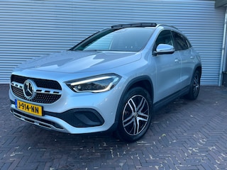 Mercedes-Benz GLA 250 Progressive panoramadak trekhaak