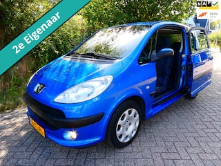 Peugeot 1007 1.6-16V 110pk Gentry Automaat 2e eig. Clima Trekhaak Hoge instap
