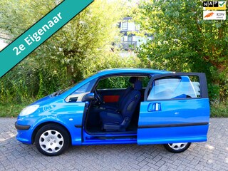 Peugeot 1007 1.6-16V 110pk Gentry Automaat 2e eig. Clima Trekhaak Hoge instap