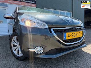 Peugeot 208 1.2 VTi Urban Soul van 1ste Eig met parkeersensoren en navigatie en bluetooth en airco