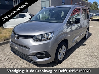 Toyota Proace City 1.2 Turbo Dynamic | Trekhaak | Parkeersensoren | Navigatie | Dode hoek detectie | Stoelverwarming