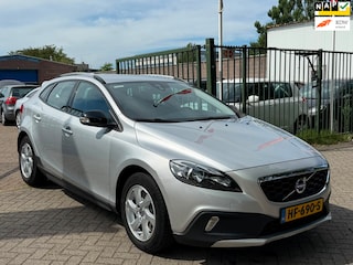 Volvo V40 1.5 T3 Momentum Automaat zeer netjes navigatie parkeer sensor cruis control