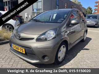 Toyota Aygo 1.0 VVT-i Comfort | Airco | Centralen vergrendeling | Elektrische ramen voor