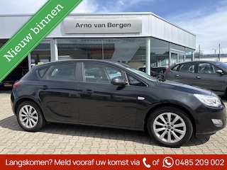 Opel Astra 1.4 Turbo Anniversary Edition Excecutive, navigatie, cruiseontrol, bluetooth, trekhaak, pdc, lichtmetalen velgen, top onderhouden !