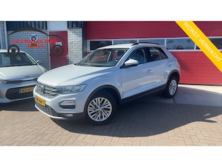 Volkswagen T-Roc 1.0 TSI Style TREKHAAK / CAMERA / VIRTUAL / STOELVERW / CARPLAY / NAVI / CLIMA / PDC / BLUETOOTH / ACC / NL-AUTO
