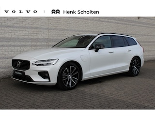 Volvo V60 T8 Plug-in hybrid AWD Plus Dark | Panoramadak | Trekhaak | Verwarmbare voorstoelen, achterbank en stuurwiel | Head-up display | 360 graden camera | Premium audio by Harman Kardon | Apple carplay/Android auto
