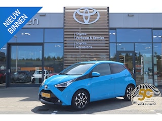 Toyota Aygo X-FIRST 5-DEURS LMV APPLE/ANDROID PRIVACY-GLASS LED AIRCO CAMERA BLUETOOTH DEALER-ONDERHOUDEN NL-AUTO