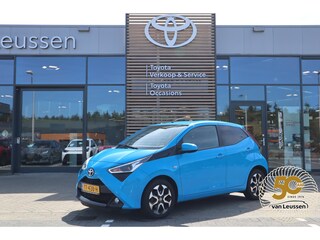 Toyota Aygo X-FIRST 5-DEURS LMV APPLE/ANDROID PRIVACY-GLASS LED AIRCO CAMERA BLUETOOTH DEALER-ONDERHOUDEN NL-AUTO