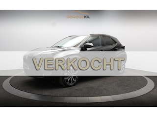 Toyota Yaris Cross 1.5 Hybrid 130 Team D Dealer Onderh / camera / Smartphone integratie / Stoel/stuur verwarming / Keyless / LED /