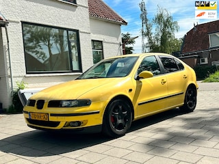 Seat Leon 1.6-16V Sport Cruise*Airco*13-08-2027 APK*LM velgen*NAP*Elektrische ramen*