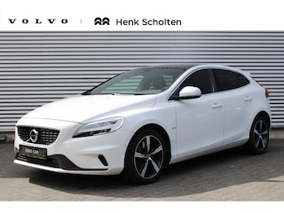 Volvo V40 1.5 T3 Polar+ Sport | Panoramadak | Verwarmbare voorstoelen | 100% dealeronderhouden | Extra getint glas | Achteruitrijcamera | Harman Kardon | 17 inch. lichtmetalen velgen | Volvo Guard alarm | Navigatie | Parkeersensoren voor + achter | Keyless entry | Climate control