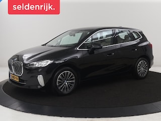 BMW 2-serie Tourer 220i | Leder | Cruise control | Navigatie | Carplay | Sfeerverlichting | Virtueel dashboard | Camera | Park assist | Trekhaak