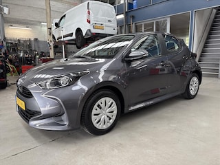Toyota Yaris 1.5 Hybrid 116pk CVT Active | Apple carplay/ Android auto | Camera | Airco | Cruise control | NAP | Rijklaar prijs!