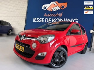 Renault Twingo 1.2 16V Collection / bj.2013 / kleur: rood / airco / NAP met 166373 km.en APK tot 05/2027 / zeer netjes en zuinig!!
