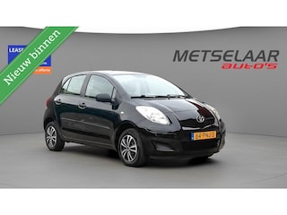 Toyota Yaris 1.0 VVTi Cool