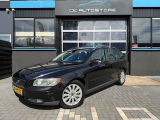 Volvo V50 2.4 Momentum Airco Cruise Trekhaak Nieuwe APK Dealeronderhouden Leuke Auto !!!