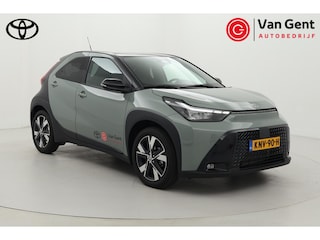 Toyota Aygo Hybrid 115 pulse | Apple Carplay / Android Auto | Keyless | Parkeersensoren voor/achter | Adaptive Cruise | LED | Clima | Camera | 17 inch | Privacy glas