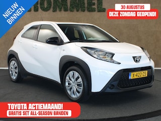 Toyota Aygo 1.0 VVT-i MT Play - ORIGINEEL NEDERLANDSE AUTO - AIRCO - ADAPTIEVE CRUISE CONTROL - ACHTERUITRIJCAMERA - BLUETOOTH - LICHTSENSOR - DAB RADIO - APPLE CARPLAY/ ANDROID AUTO