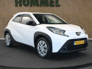 Toyota Aygo 1.0 VVT-i MT Play - ORIGINEEL NEDERLANDSE AUTO - AIRCO - ADAPTIEVE CRUISE CONTROL - ACHTERUITRIJCAMERA - BLUETOOTH - LICHTSENSOR - DAB RADIO - APPLE CARPLAY/ ANDROID AUTO