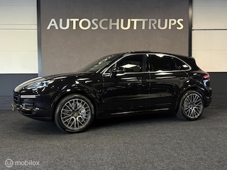 Porsche Cayenne 4.0 Turbo BURMESTER / SOFTCLOSE / TR.HAAK / SPORTCHRONO / DEALER O.H. / STOELKOELING / STOELVERW. /