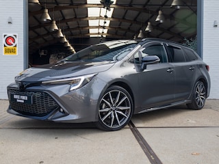 Toyota Corolla Touring Sports Hybrid 140 GR Sport *ACC | Trekhaak | Camera | Keyless | Blindspot | Apple Carplay | Stoelverwarming | Clima | Navi*