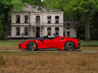 Ferrari SF90 Spider 4.0 V8 Assetto Fiorano