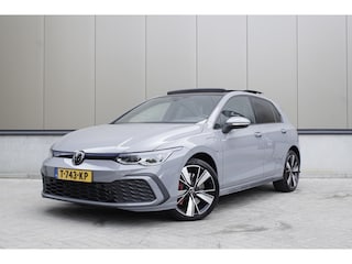 Volkswagen Golf 1.4 eHybrid GTE | Pano | Heads-up | Keyless entry | Dodehoek detectie |