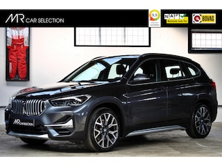 BMW X1 xDrive20i High Executive Edition | 19 inch | Apple CarPlay | Memory | Trekhaak | NL auto | 2e eigenaar |