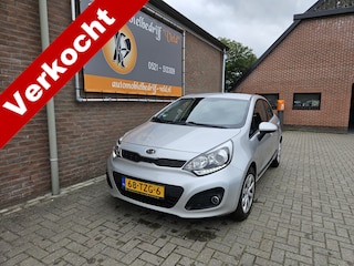 Kia Rio 1.2 CVVT Super Pack (koppakking lek)