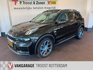 Lynk & Co 01 1.5 | Panoramadak | Achteruitrijcamera | Navigatie | Apple carplay | Memory seats | Sfeerverlichting | Adaptieve cruise control | Climate control | Infinity audio | Stoelverwarming | Lane assist | Dodehoeksdetectie