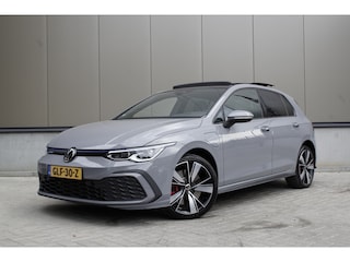 Volkswagen Golf 1.4 eHybrid GTE | Pano | Heads-up | Keyless entry | Dodehoek detectie |