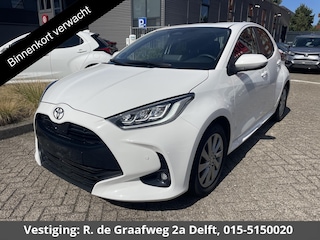Toyota Yaris 1.5 Hybrid 115 Dynamic | Stuur & Stoel Verwarming | Parkeersensoren | Adaptieve Cruise Control | BSM