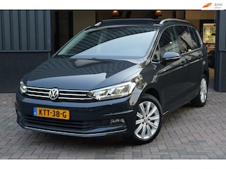Volkswagen Touran 1.4 TSI Highline 7p LED|CarPlay|Pano|Urano Grey