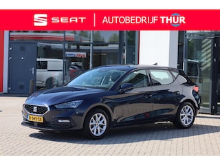 Seat Leon Sportstourer 1.0 TSI Reference 90PK / 66kW, NL auto, multifunctioneel lederen stuurwiel, 16" 'Urban' LMV, regensensor, Apple Carplay & Android Auto, DAB+, elektrisch verstelbare buitenspiegels, airco, keyless start, cruise control, LED verlichting etc.