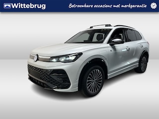 Volkswagen Tiguan 1.5 eHybrid R-Line / AUTOMAAT/ GARANTIE TM 09-2030/ 272 PK/ PANO/ LEER/ TREKHAAK/ 360 CAMERA/ MEMORY+MASSAGE/ STUUR+STOELVERWARM./ STOELKOELING/ APP-CONNECT/ ACC/ ELEK.ACHTERKLEP/ DODEHOEK/ IQ.LIGHT/ NAVI/ DAB/