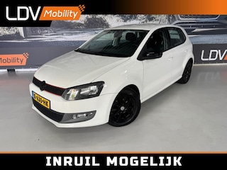 Volkswagen Polo 1.4-16V COMFORTLINE / Distributie vervangen 2024 / Bluetooth / Airco / LM velgen / All-season banden.
