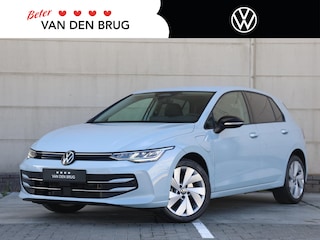 Volkswagen Golf 1.5 eHybrid Life Edition 204pk DSG | Navigatie | Trekhaak | LED | Stoel- & Stuurverwarming | Camera | Dodehoek Detectie | Lichtmetalen velgen |