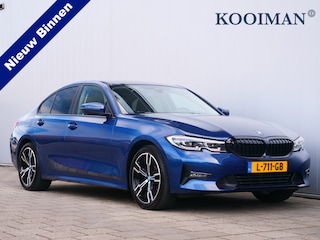 BMW 320i Business Edition 184 Pk Automaat Navi / DAB / Apple Carplay / Sportstoelen / 18 inch