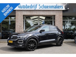 Volkswagen T-Roc 1.5 TSI Sport Business R PANO BEATS-AUDIO CAMERA DIGITAL-DASH CARPLAY STOELVERW. ACC ELEC-KLEP IQDRIVE NAVI 2XPDC 19''LMV