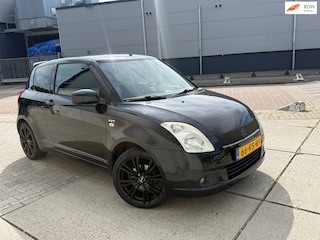 Suzuki Swift 1.5 Exclusive Airco apk rijd en schakelt goed