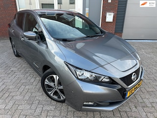 Nissan Leaf Tekna 40 kWh / Leder / Navi / Camera / PDC / Stoelverw / Park assist