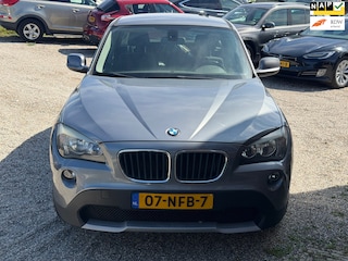 BMW X1 SDrive18i Executive Navi Bluetooth Parkeersensoren Nieuwe Apk en Grote Beurt Gehad