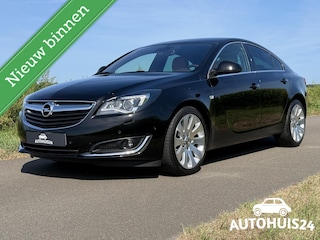 Opel Insignia 2.0 Turbo 250PK Automaat AFL|AGR|Trekhaak|NL-AUTO