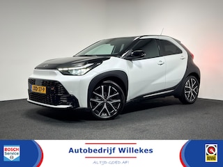 Toyota Aygo Hybrid 115 GR Sport | NAVI | STOELVERWARMING | CAMERA | KEYLESS | ACC | JBL |