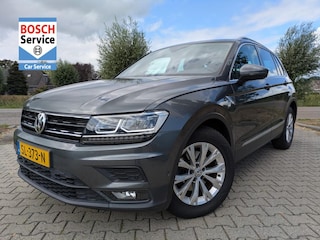 Volkswagen Tiguan 1.4 TSI Comfortline Buniness I Pano I Virtual Cockpit I Camera I Trekhaak I Stoelvw. I Adaptive I Clima I Carplay I Navi